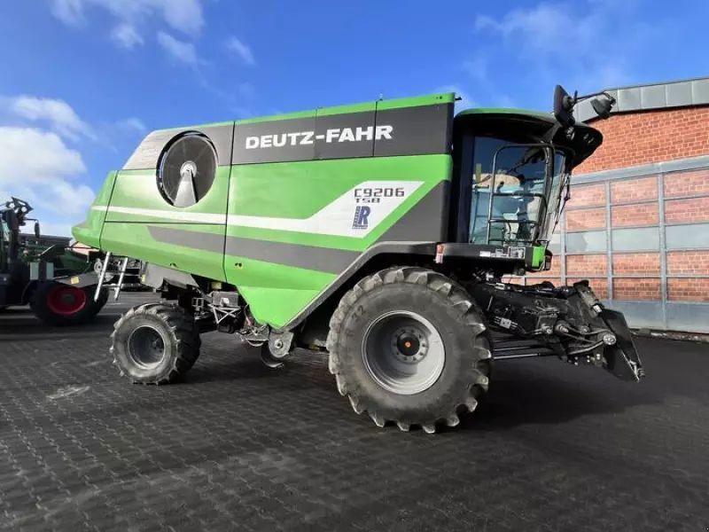 E-FARM: Deutz-Fahr C 9206 TSB - Cosechadora - id GDQUNUW - 111.500 € - Año: 2014 - Horas: 1675,Alemania