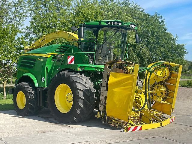 John Deere 8400 Self propelled forage harvester €149,500