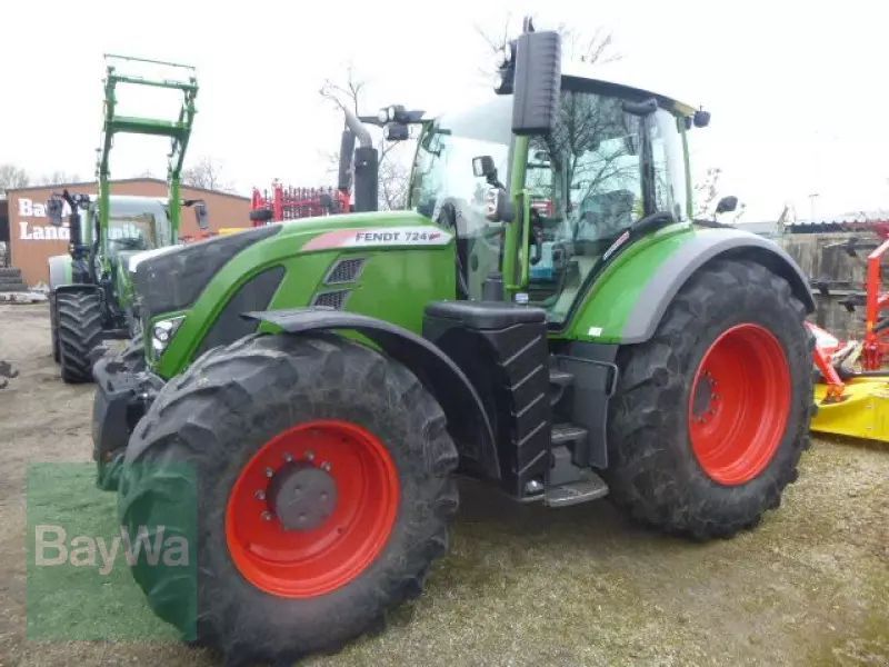 Fendt 724 Vario Profi Plus Трактор 112 000 €