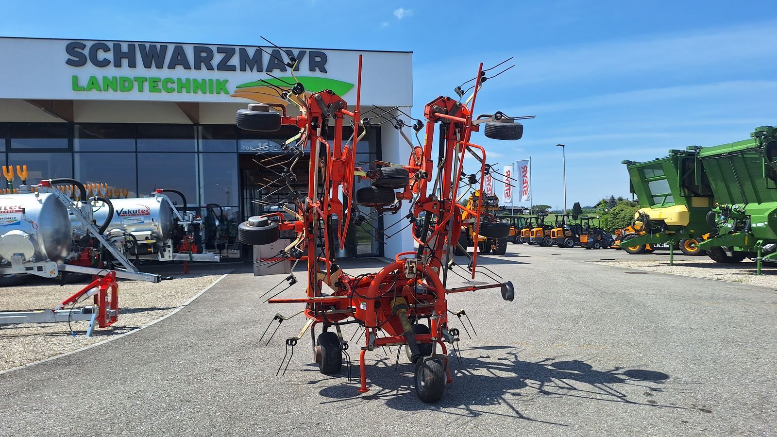 E-FARM: FELLA TH 900 D Hydro - Faneuse - id JBDNFDB - 5 301 € - Année: 2003 - Autriche