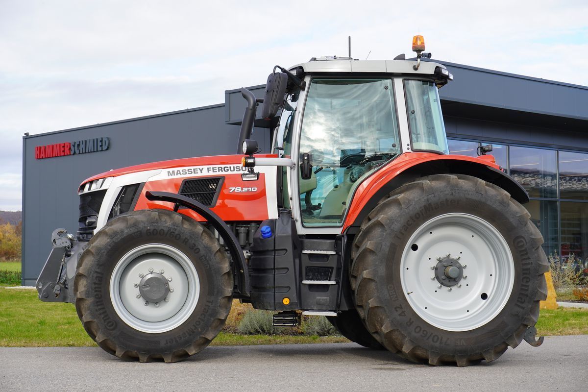 E-FARM: Massey Ferguson 7S.210 Exclusive - Traktor - id CGDNTFX - 155 000 € - Rok produkcji: 2023 - Motogodziny: 500,Moc silnika: 220,Austria