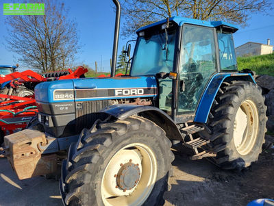 E-FARM: Ford 8240 - Τρακτέρ - id PHUX9DX - 17.500 € - Χρονία: 1995 - Μετρητής ωρών: 11.955,Ισχύς κινητήρα: 115,Γαλλία