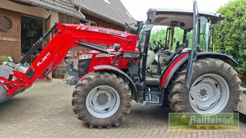 E-FARM: Massey Ferguson 4709M - Traktor - id Q6IPCJA - 77 000 € - Rok produkcji: 2023 - Motogodziny: 96,Moc silnika: 90,Niemcy