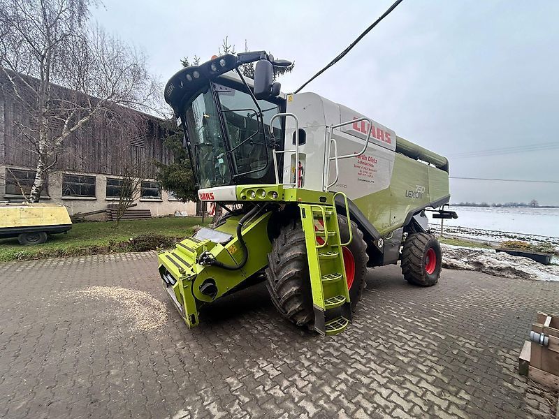 Claas Lexion 750 Combine harvester €160,000