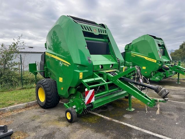 John Deere V451M Presse à balles 33 000 €