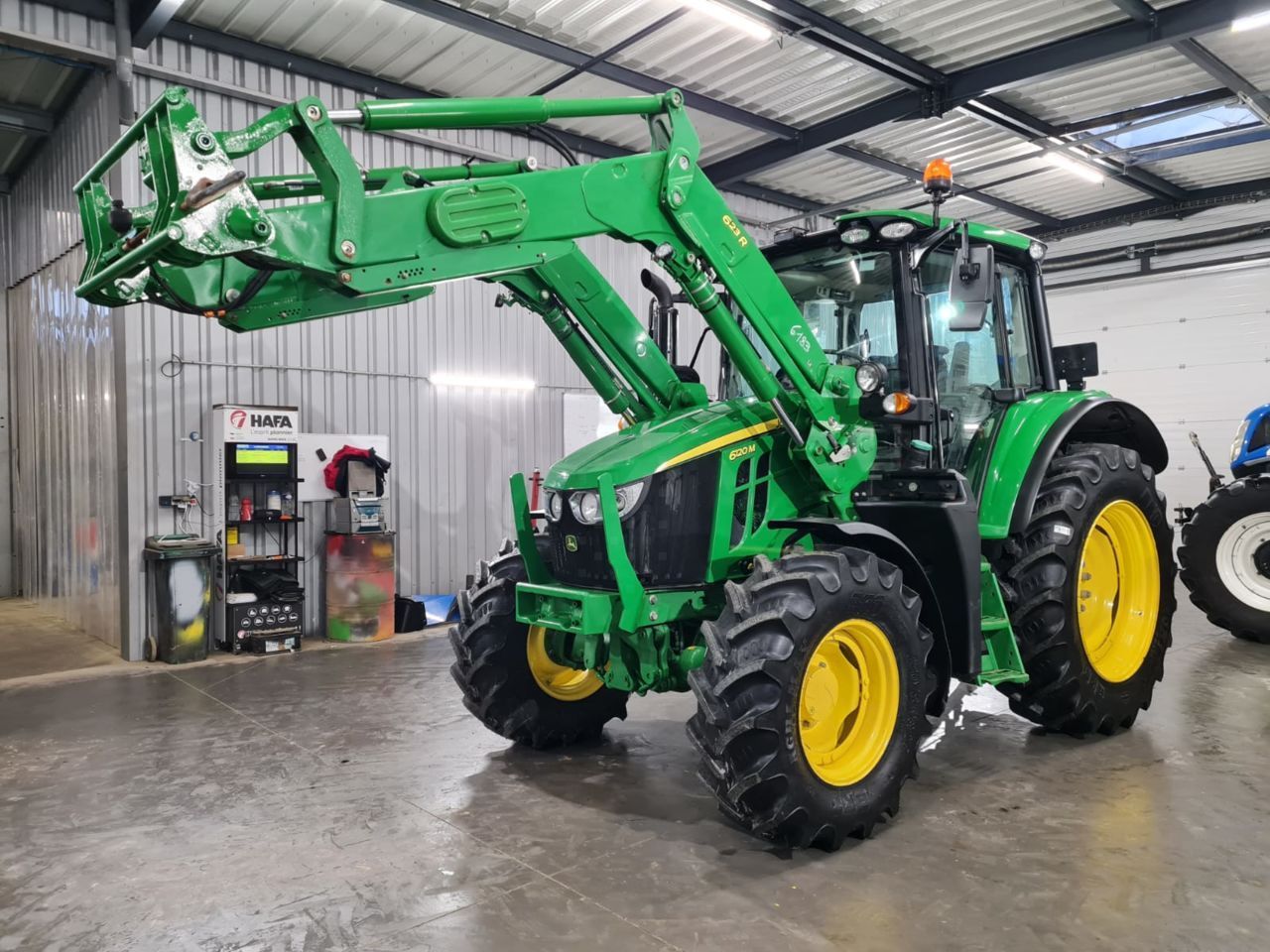 John Deere 6120M Трактор 85 000 €