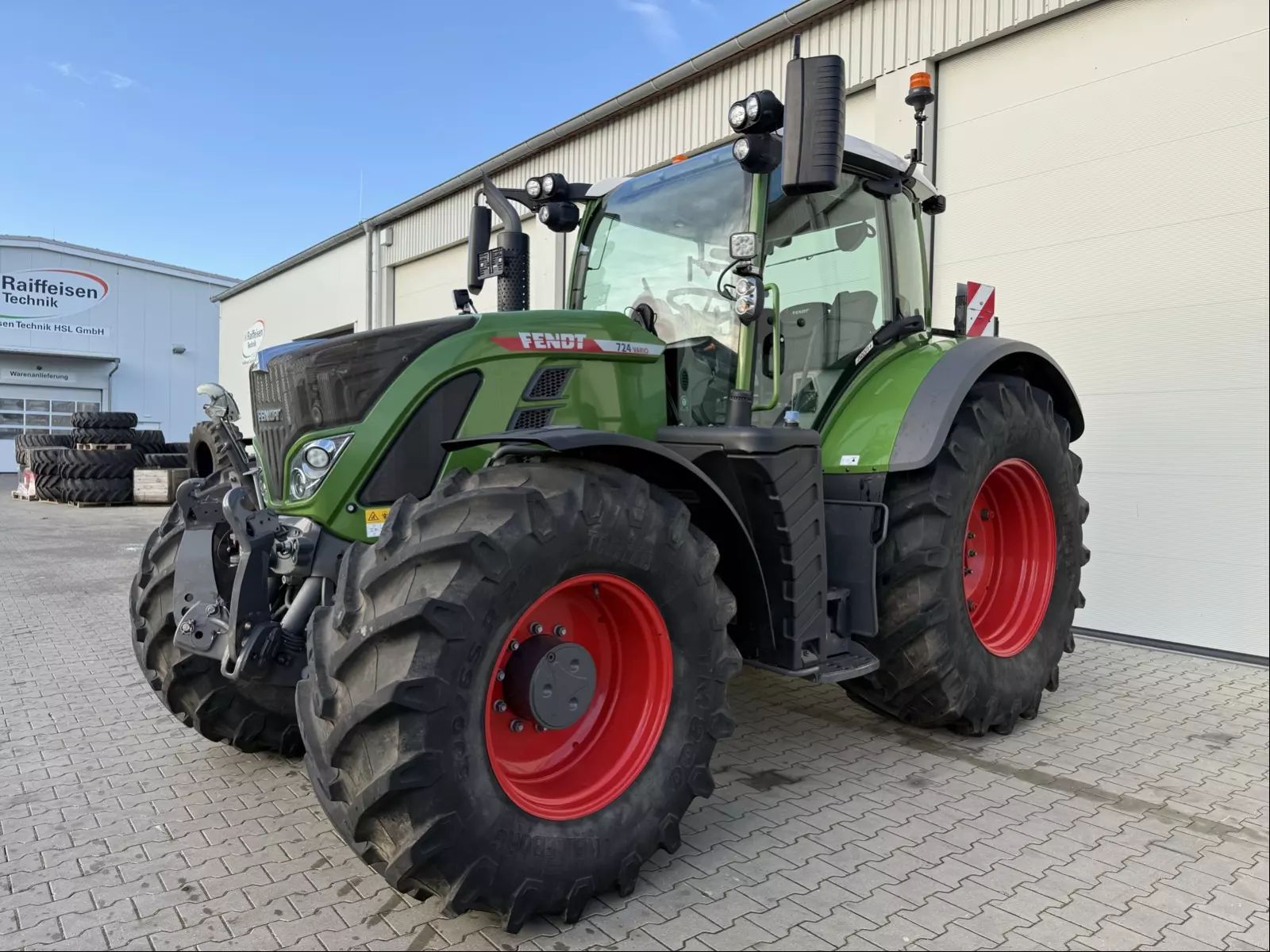 Fendt 724 Vario Profi+ Tractor €159,000