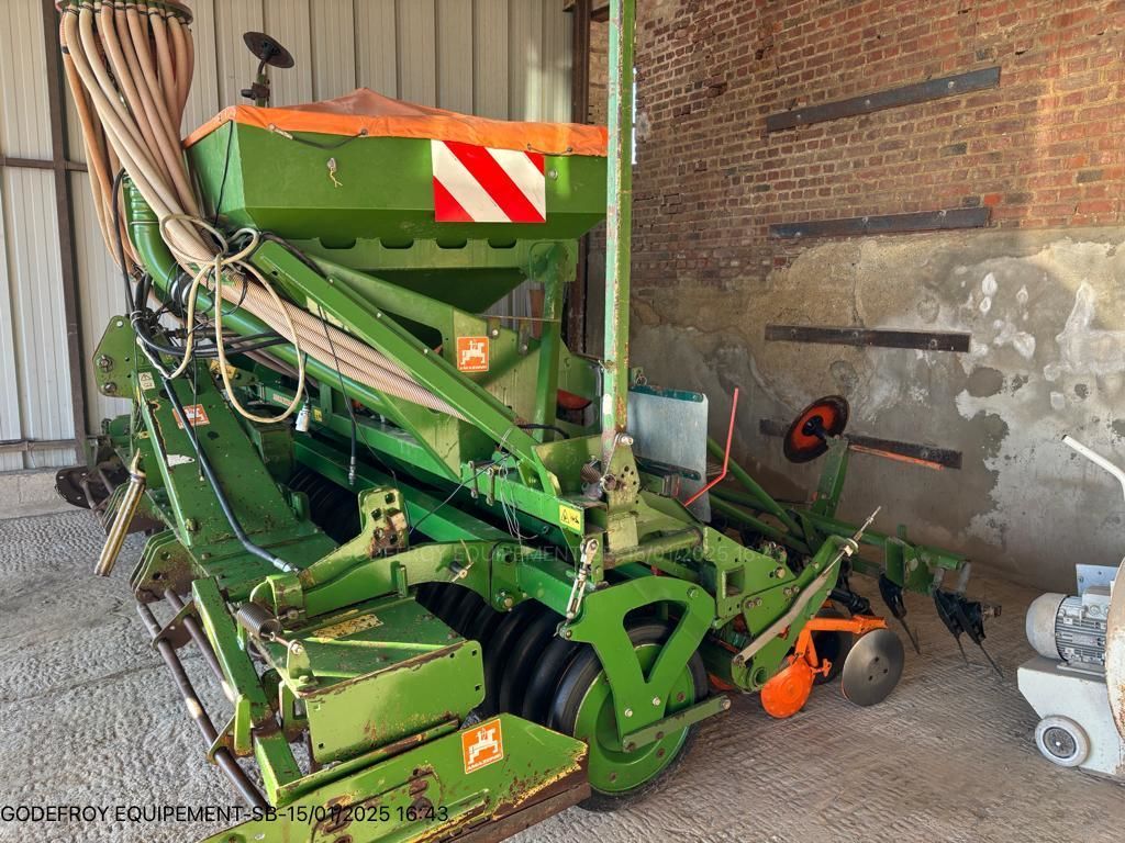 E-FARM: Amazone ADP - Semoir - id FQUIJIU - 9 500 € - Année: 2006 - Puissance du moteur (chevaux): 180,France