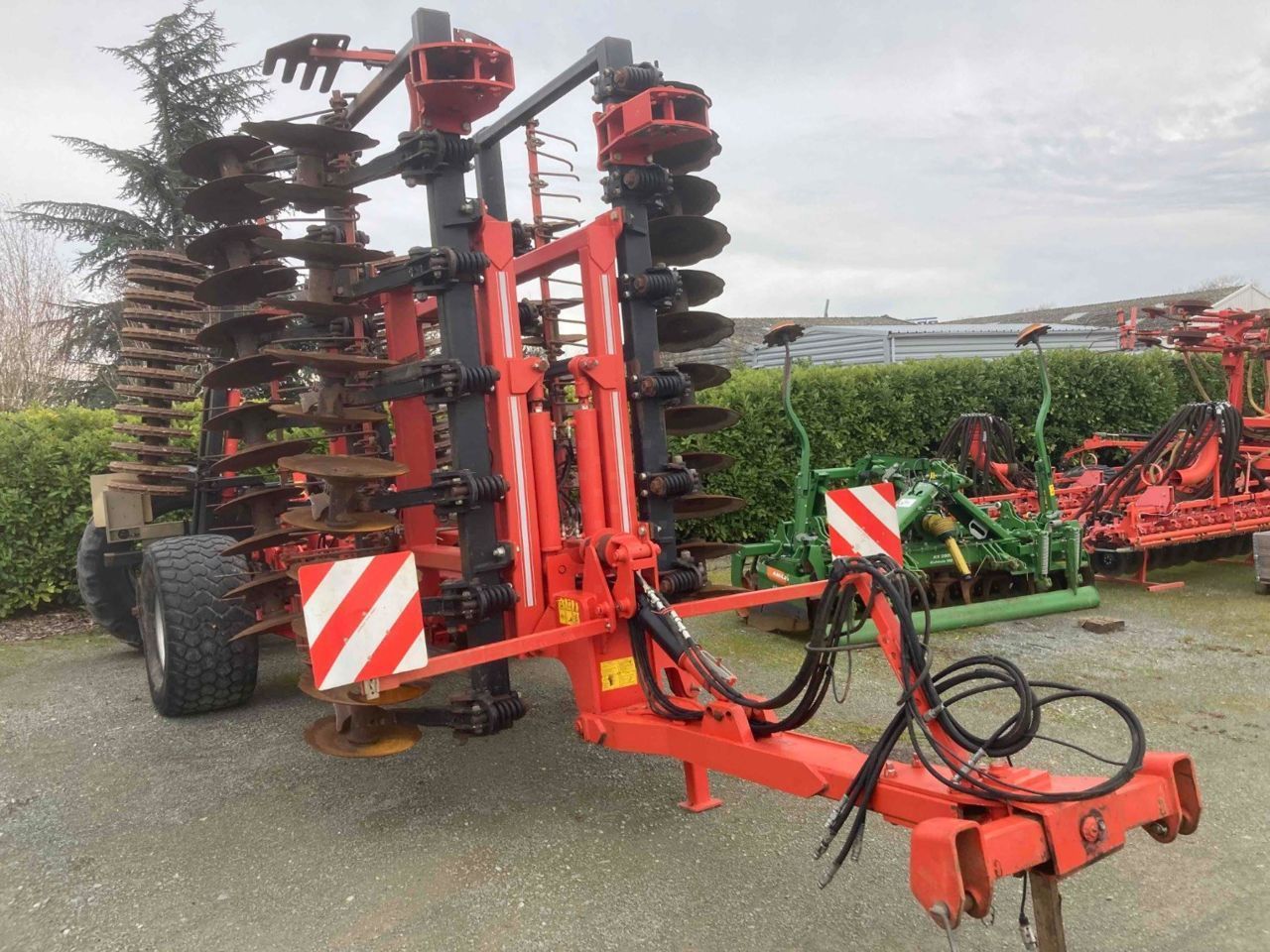 GREGOIRE BESSON dck 3 600 Kultywator 12 000 €