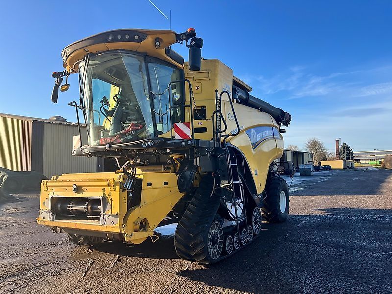 New Holland CR 9.90 Kombajn zbożowy 189 000 €