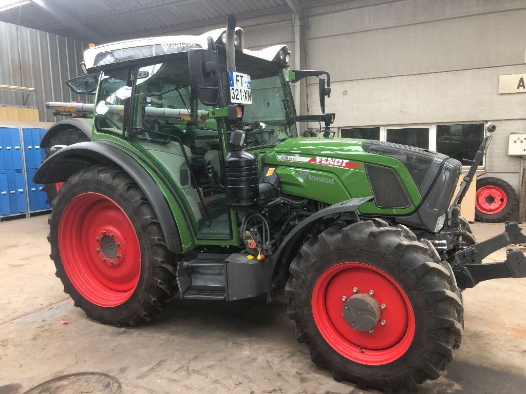 E-FARM: Fendt 208 Vario - Tractor - id QB54STD - 65.000 € - Año: 2020 - Horas: 2800,Potencia del motor: 80,Francia