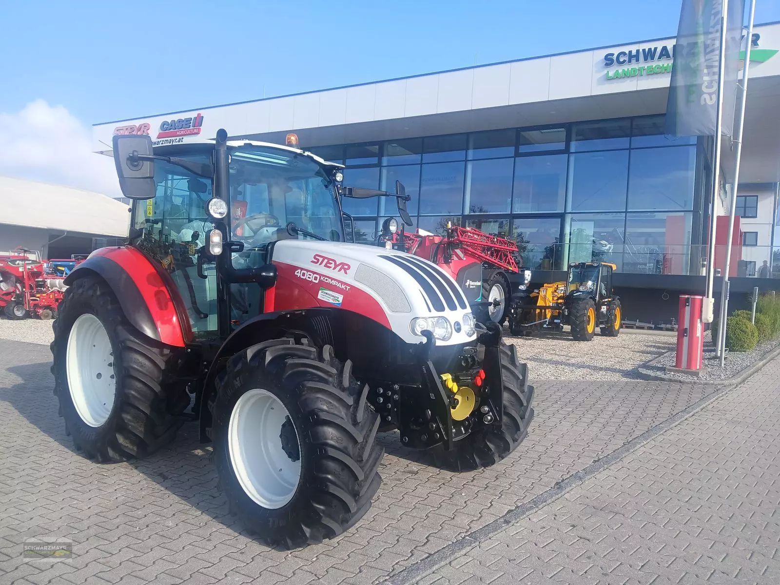 E-FARM: Steyr Kompakt 4080 - Tractor - id UQKBMFP - €58,250 - Year of construction: 2022 - Engine hours: 223,Engine power (HP): 80,Austria