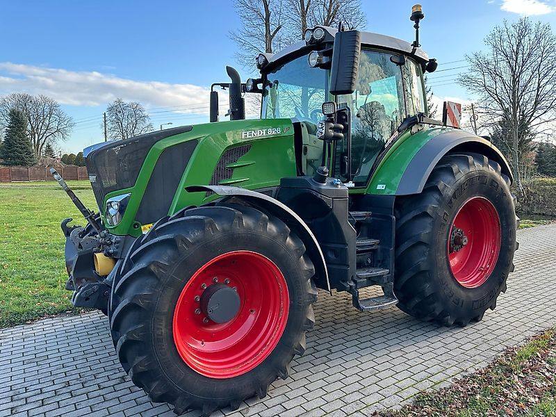 Fendt 828 Vario Tractor €88,500