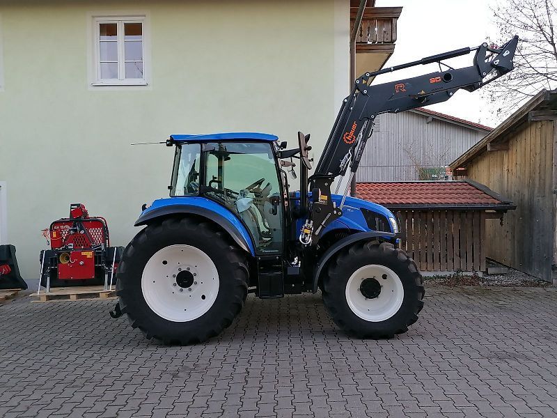 New Holland T5.90 Tractor €57,563