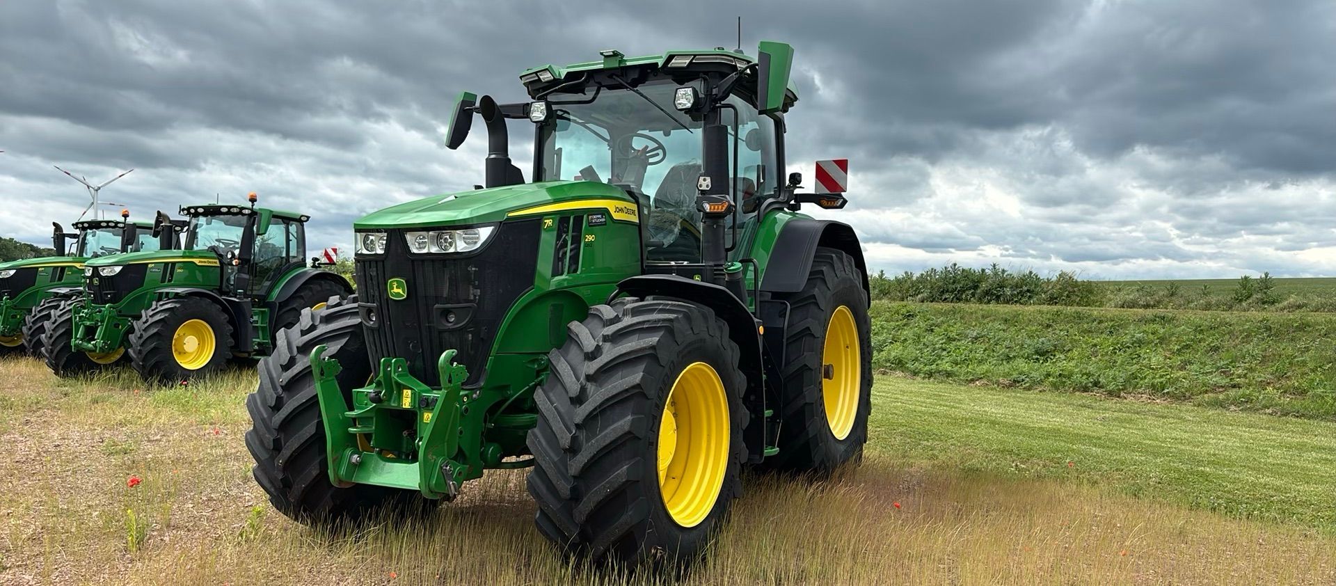 John Deere 7R 290 Tractor €197,000