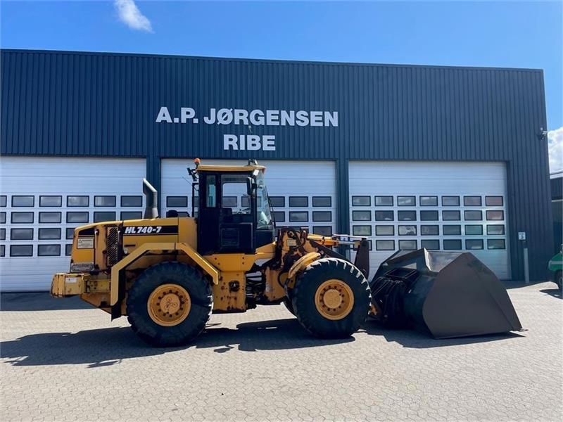 E-FARM: HYUNDAI hl 740-7 med højtipskovl - Wheel loader - id MZRJTZI - €39,552 - Year of construction: 2005 - Engine hours: 4,726,Denmark