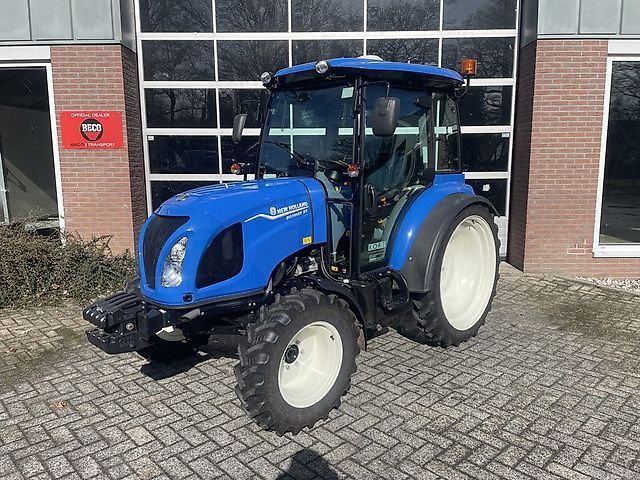 New Holland Boomer 55 Traktor