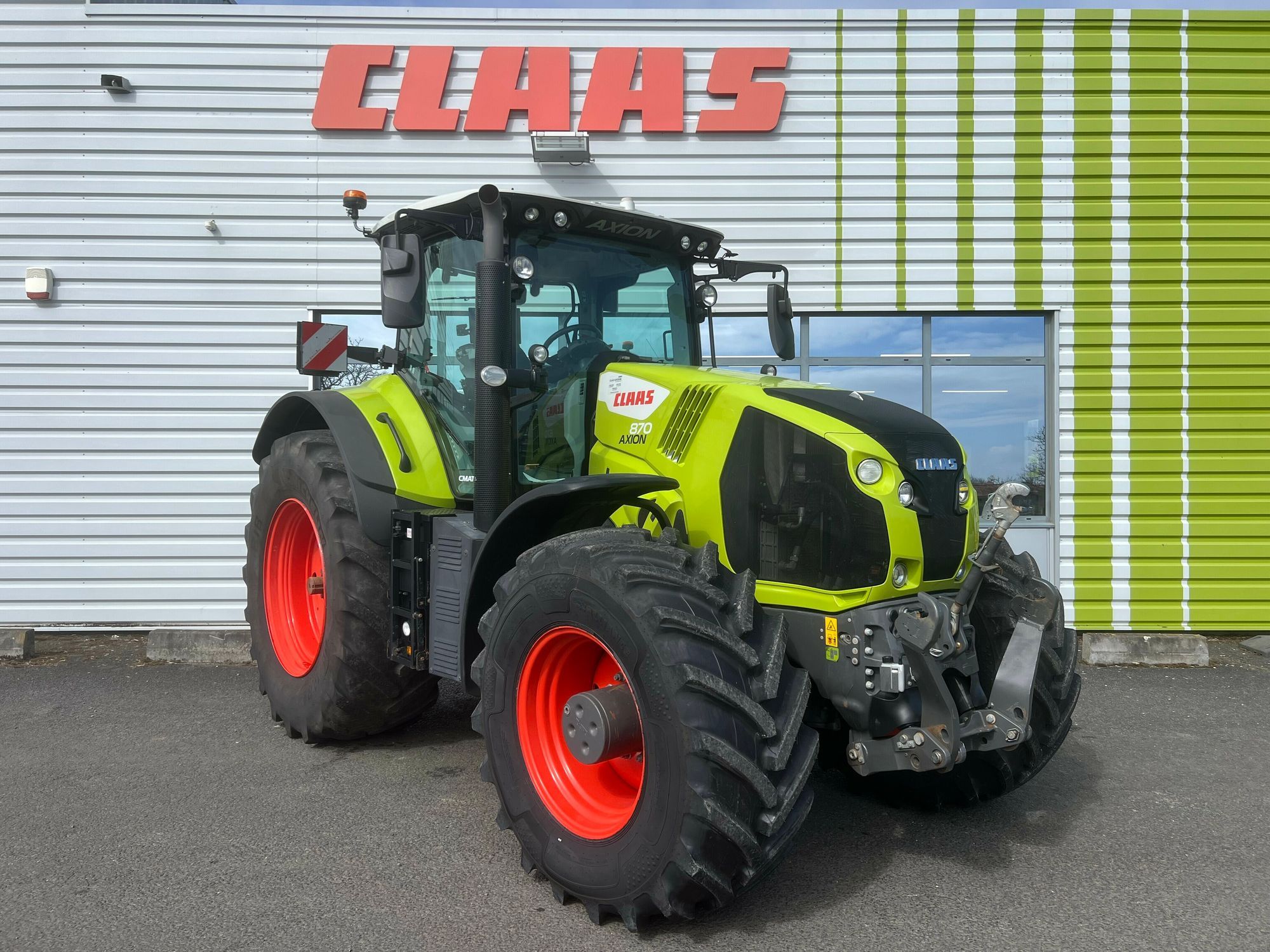 E-FARM: Claas Axion 870 CMATIC - Traktor - id D9XYWWN - 138.000 € - Produktionsår: 2022 - Motortimer: 4.485,Frankrig