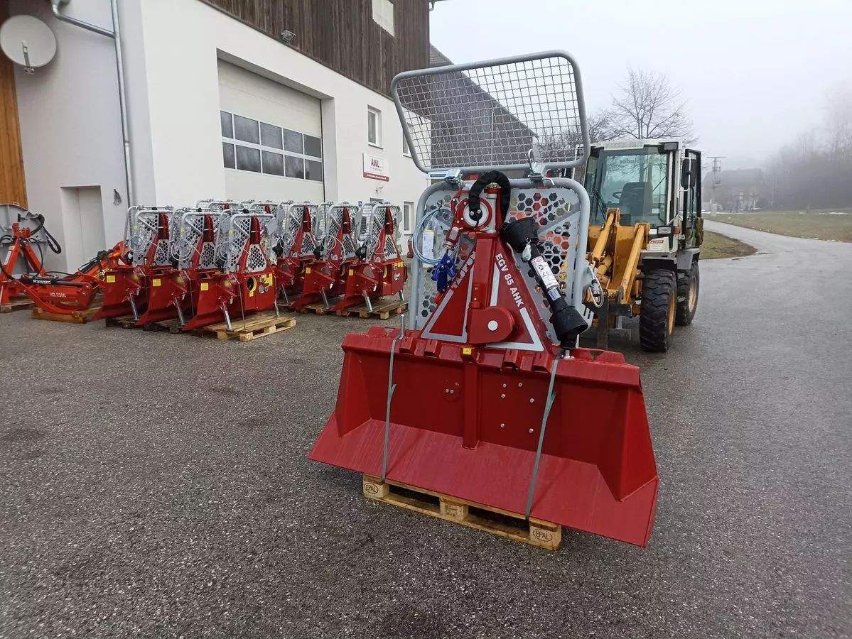 E-FARM: Tajfun egv 85 ahk sg + axt - Équipement forestier - id 3IR51MJ - 9 458 € - Année: 2025 - Autriche