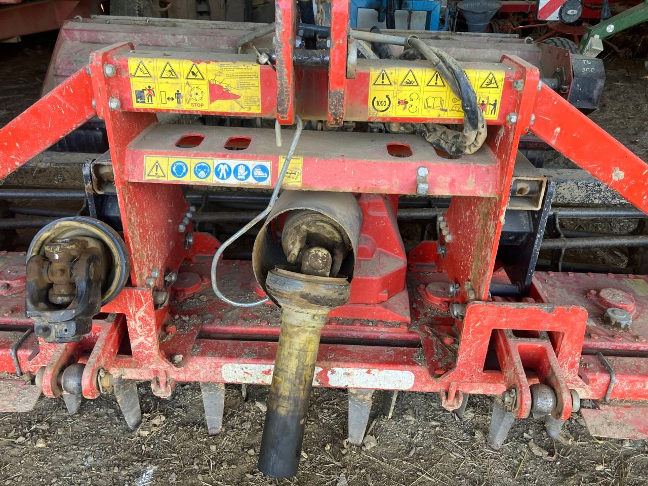 E-FARM: Maschio dmr 3000 - Erpice rotante - id JZVCKIU - 5.200 € - Anno di costruzione: 2011 - Francia