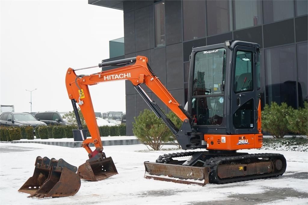 Hitachi ZX26U-6 Мини-экскаватор 24 900 €