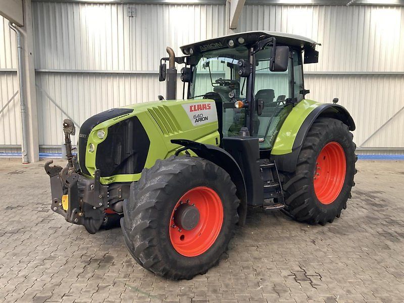 Claas Arion 640 Tractor €47,900