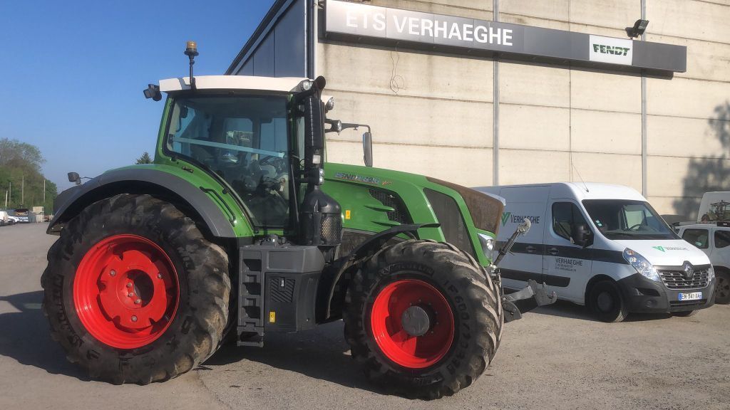 Fendt 826 Vario Profi Plus Tractor