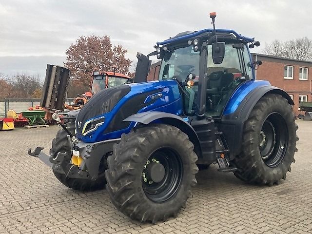 Valtra T215 Direct Traktor 114.800 €
