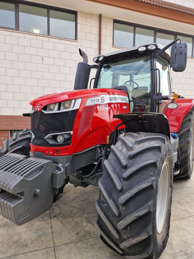 Massey Ferguson 7716 S Tractor 75.000 EUR