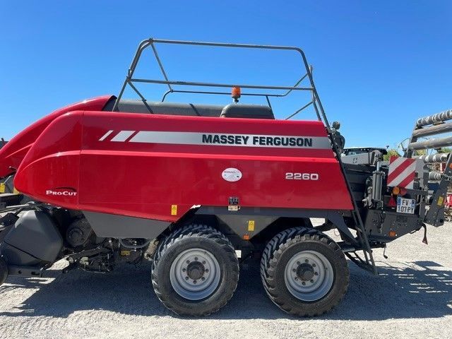 Massey Ferguson 2260 tc Baler €74,000