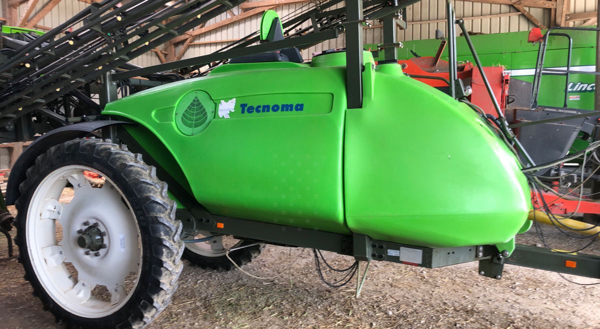 E-FARM: Tecnoma tecnis 3100 - Sprayer - id Y5UMAZR - €12,000 - Year of construction: 2009 - France