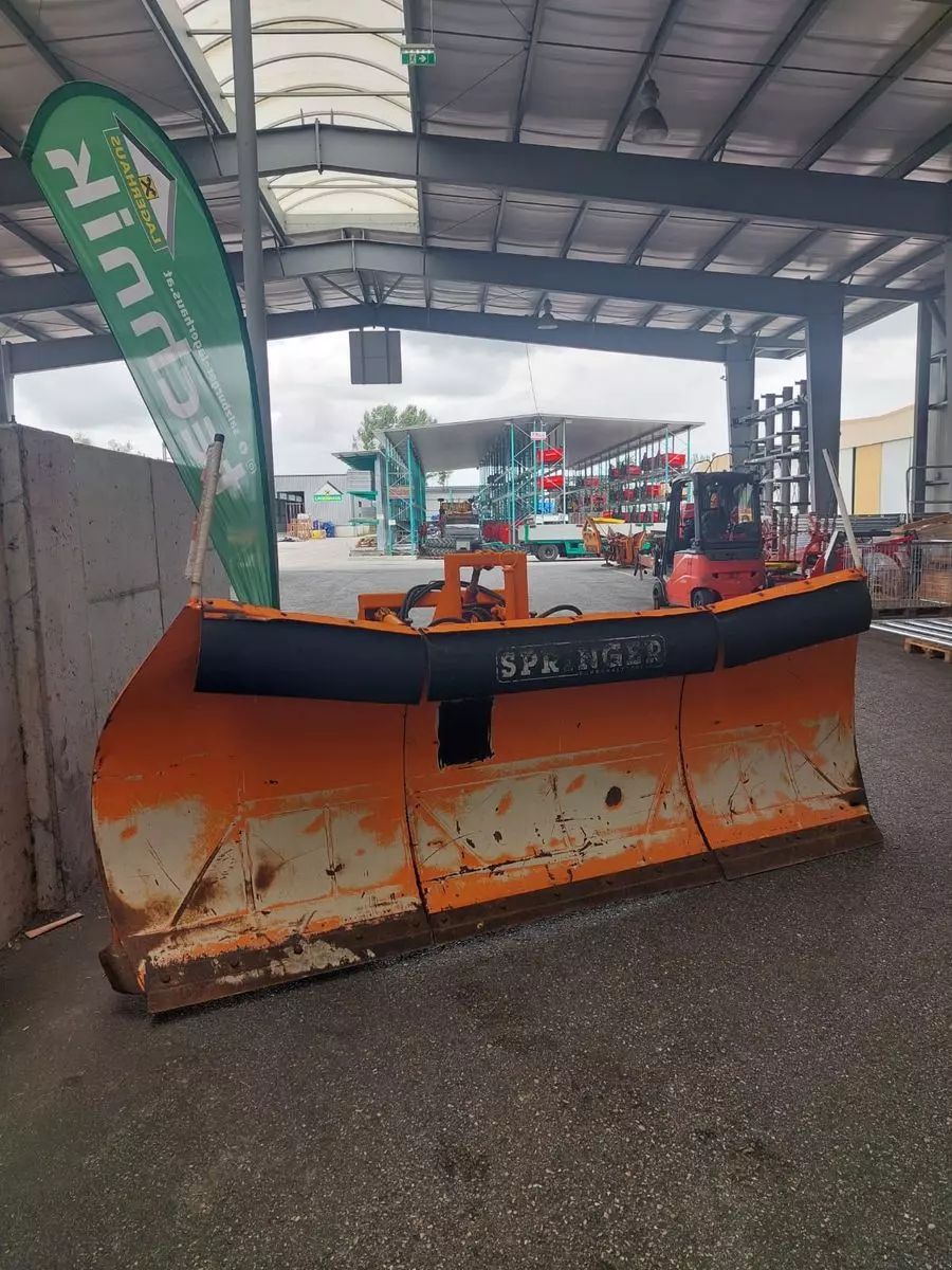 Spinger shl 3205-3 Equipamiento municipal 8000 €