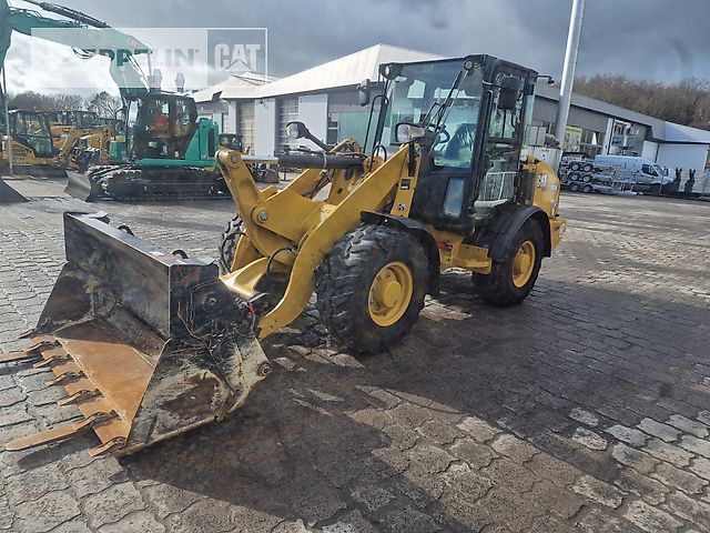 Caterpillar 906m Kerekes rakodógép 35 900 EUR