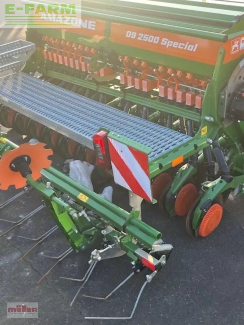 Amazone d 9 / 2500 spezial Vetőgépek kiegészítőkkel 13 025 EUR