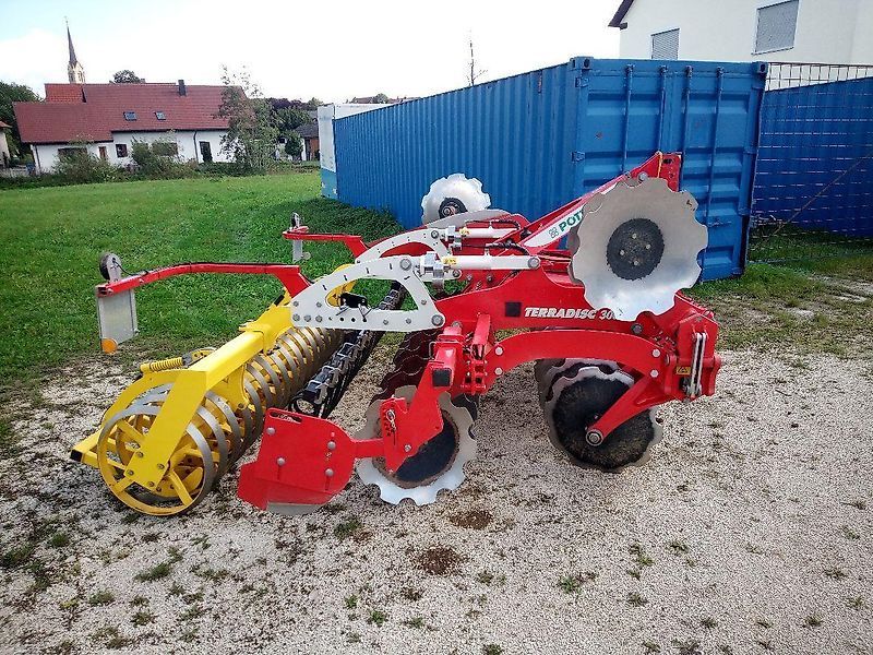 Pöttinger Terradisc 3001 Brona talerzowa i talerzówka kompaktowa 17 143 €