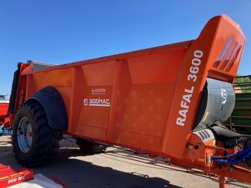 E-FARM: sodimac rafal 3600 - Mist- und Kompoststreuer - id KZAVFA6 - 27.000 € - Baujahr: 2019 - Frankreich