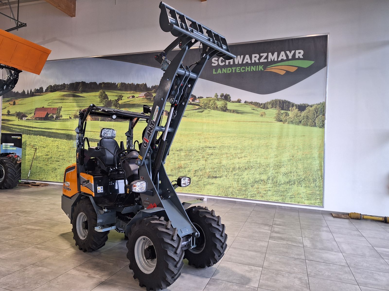 E-FARM: Giant g2700 hd+ - Radlader - id VTDCKPA - Baujahr: 2025 - Motorleistung (PS): 50,Österreich