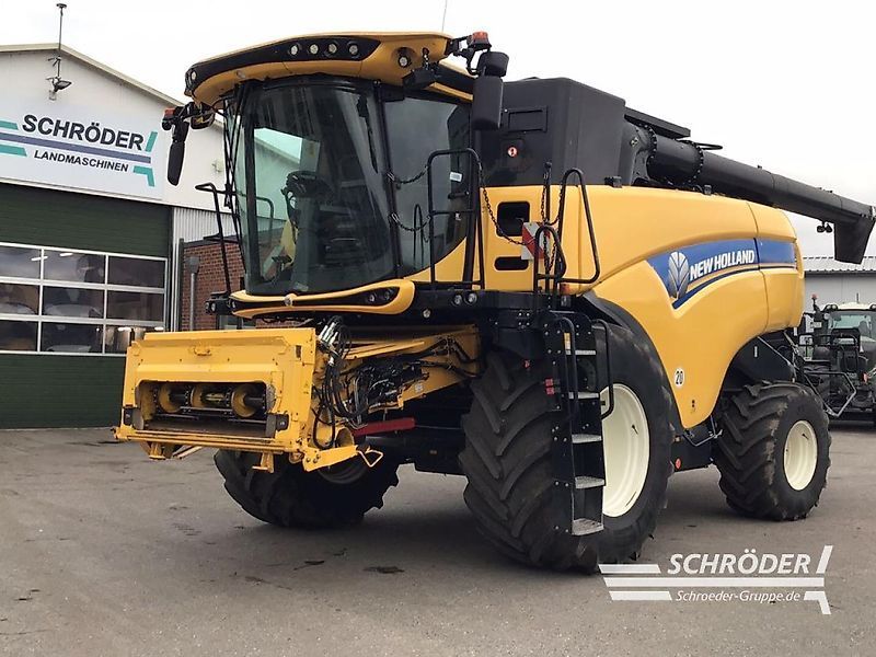 New Holland cx 8.85 + schneidwerk 7,60m Combine harvester €139,885