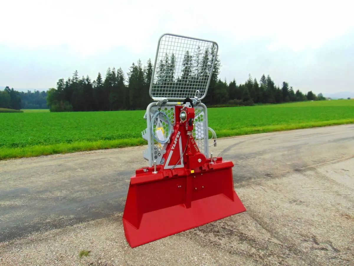 E-FARM: Tajfun egv 55 ahk 1.8 sg - Equipos forestales - id 8EEYSWL - 6958 € - Año: 2023 - Austria