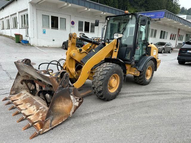 Caterpillar 906H Radbagger 21.900 €