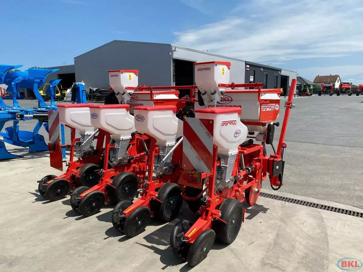 E-FARM: Maschio gaspardo mt 4r fert - Seminatrice di precisione - id D7TCJGG - 10.250 € - Anno di costruzione: 2025 - Croazia