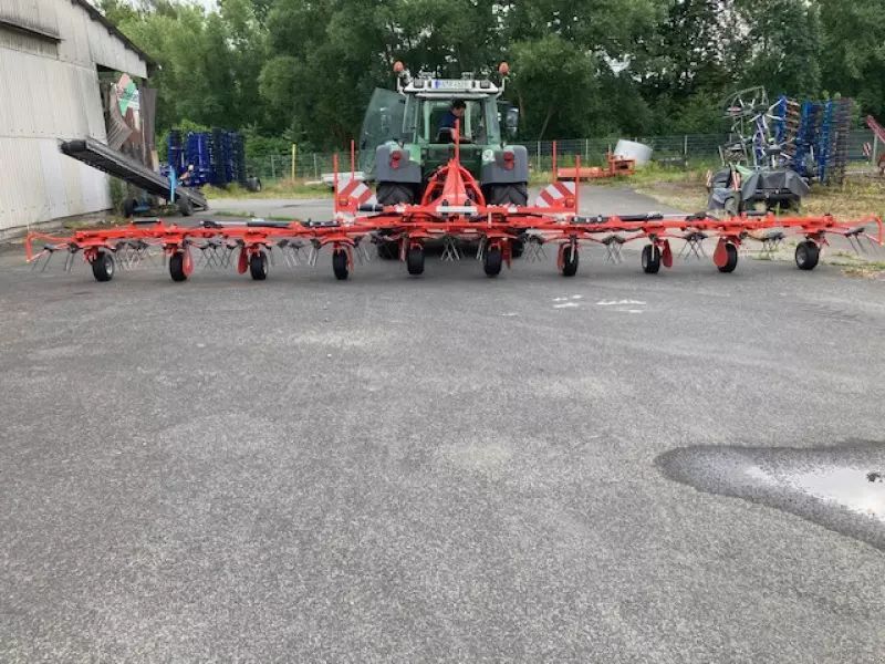 E-FARM: Kuhn GF 10803 - Kreiselheuer - id LWUHGEA - 22.000 € - Baujahr: 2024 - Deutschland