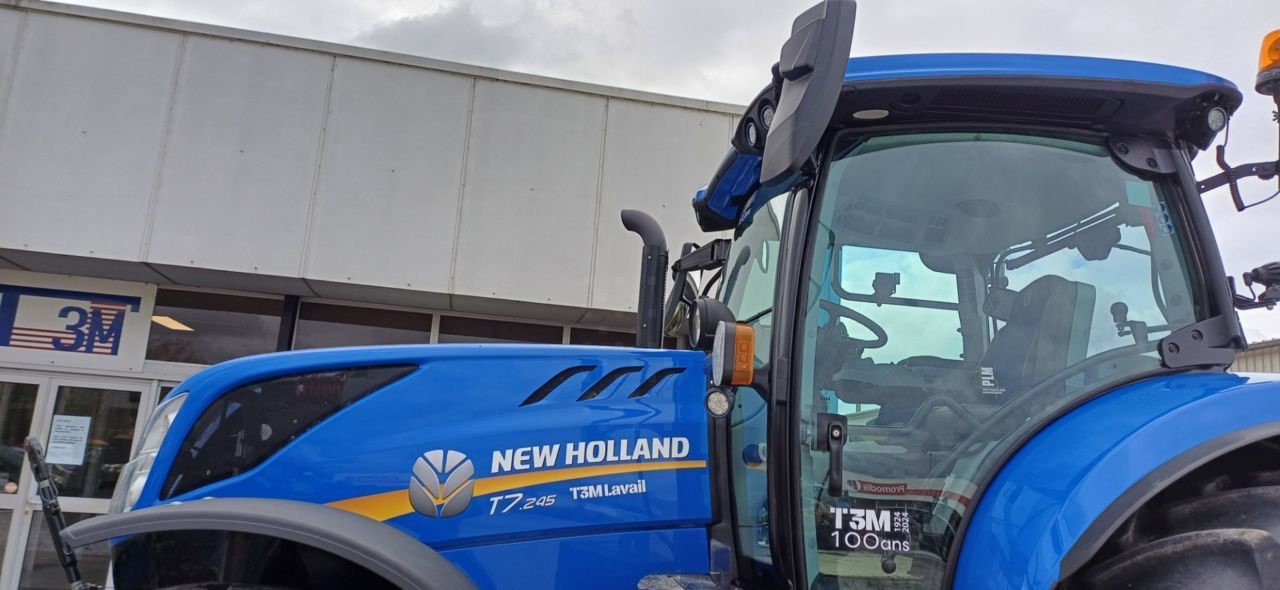 E-FARM: New Holland T7.245 - Traktor - id MMVWCRZ - 135.000 € - Baujahr: 2022 - Abgelesene Motorstunden: 872,Motorleistung (PS): 200,Frankreich