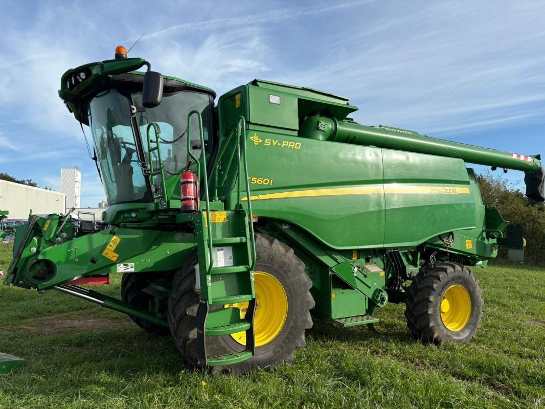 John Deere T 560 Combine harvester €189,000