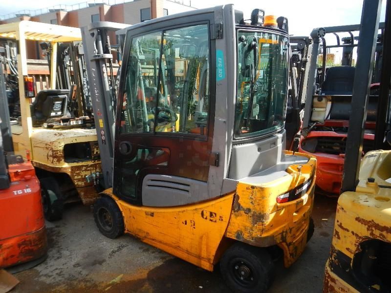 JUNGHEINRICH efg 320 Targonca 14 000 EUR