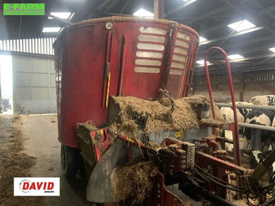 E-FARM: BVL v-mix 1065 - Mixer feeder - id WI1CHVK - €10,000 - Year of construction: 2014 - France