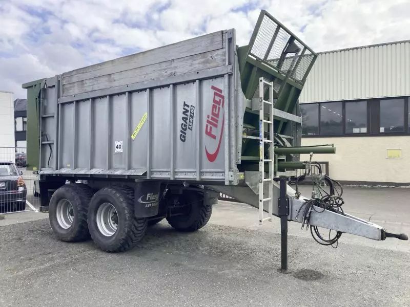 Fliegl gigant asw 160 Wózek paszowy 18 000 €