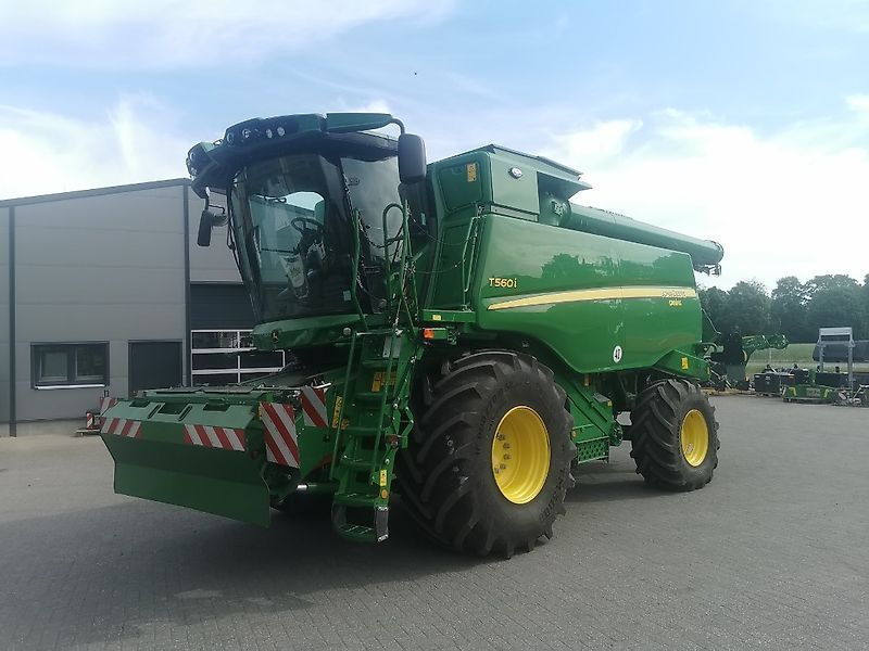 E-FARM: John Deere T 560 i - Cosechadora - id CBJKRZV - Año: 2023 - Horas: 114,Potencia del motor: 387,Alemania