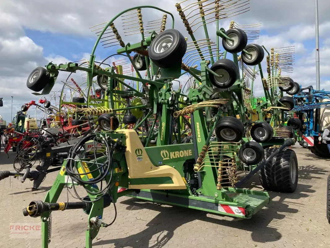 E-FARM: Krone Swadro TC 1370 - Grabljice - id ZLRUFKY - 45.000 € - Leto izgradnje: 2019 - Nemčija