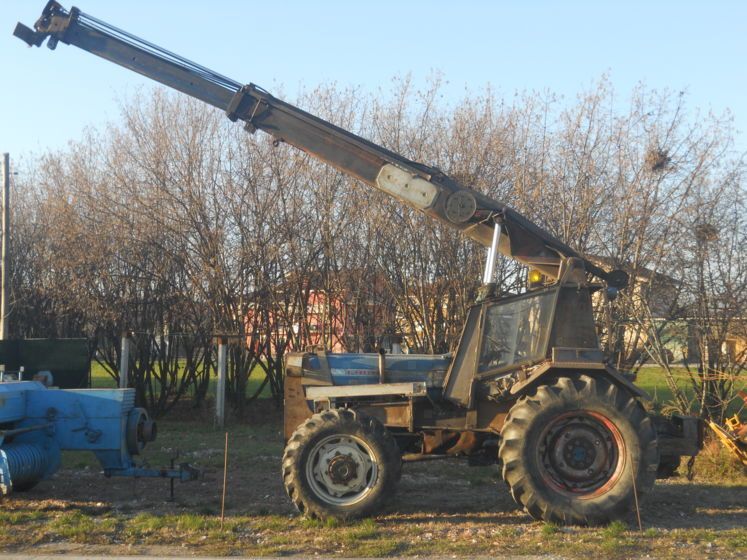 Ford 5000 dt Tractor